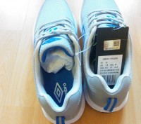 Кросівки фірмові Umbro 
Material Mesh\PU 
Колір сірий
Розміра 42(26,5) і 43(2. . фото 3
