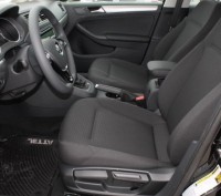 Volkswagen Jetta 1, 8 TSI 
Комплектация: 
-Салон ткань 
-Легкосплавные диски . . фото 7