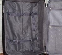 Большой чемодан на четырех колесах "Gupai"

Прочный и удобный чемодан для поез. . фото 8