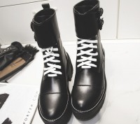 Очень стильные ботинки Louis Vuitton , натуральная телячья кожа, есть на утеплит. . фото 2