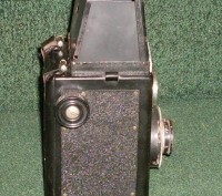 Фотоаппарат Комсомолец, корпус целый, на наружной линзе видоискателя краевой ско. . фото 3