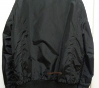 Демисезонная куртка Fishbone. Цвет черный. Много карманов, в том числе на рукаве. . фото 4