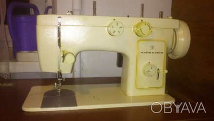 Продам робочу швейну машинку "Чайка 142м".. . фото 1