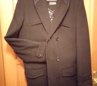 Зимнее мужское пальто на подкладке, прямой силуэт. 80% шерсть. В идеальном состо. . фото 2