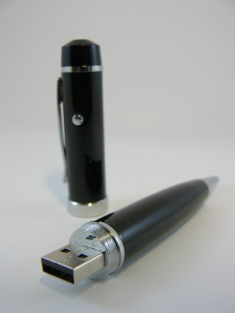 Ручка Лазер с флешкой. Лазерная указка.
Материал: пластик, металл
Размер: 15/1. . фото 4