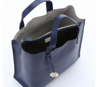 Furla Muse Leather Tote Bag, Blue


Новая, узнаваемая, известная  модель.

. . фото 5