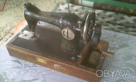 Продам швейну машинку завод імені М.И.Калинина виробництво СРСР, стан середній, . . фото 1