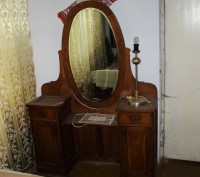 Комород з дзеркалом XIX століття (деревяний) в доброму стані за 15000 грн.
Можл. . фото 3