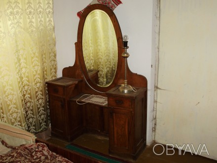 Комород з дзеркалом XIX століття (деревяний) в доброму стані за 15000 грн.
Можл. . фото 1