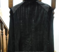 Натуральная замшевая курточка, с кожаными вставками размер М,в отличном состояни. . фото 3