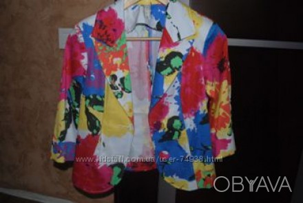 Пиджак новый, рукав 3/4 размер М.Очень красивые насыщенные цвета. . фото 1