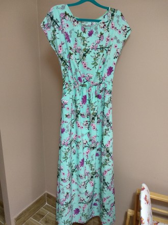 Плаття, в ідеальному стані, одягнуте один раз. Довжина 145 см, ширина під руками. . фото 5