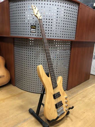 Бас Гитара Ibanez SRX350 с Активной Электроникой
Бас как Новый, SRX-300. Made in. . фото 6