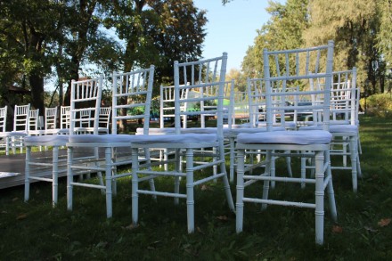 Белые красивые стулья для вашего праздника или вечеринки!
Больше детальной инфо. . фото 2