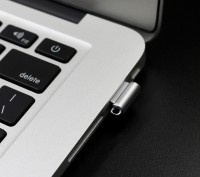 колір: Сріблястий
ємність:  16 ГБ 
інтерфейс: USB 2.0 інтерфейс, без дисків, p. . фото 7
