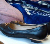 Стильные туфли,качественный кожзам,36р.(стелька 23см),качество отличное,состояни. . фото 6