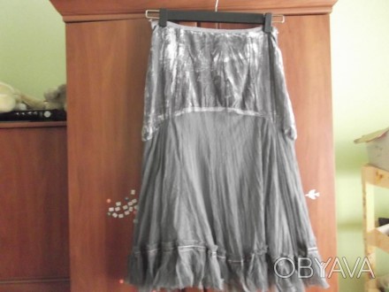шикарная женская юбка,новая с биркой,размера 44-46-48,это на фото 1,2,3,очень кр. . фото 1