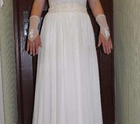 Весільне плаття+рукавички ручної роботи, одягнене раз, кремового кольору без фат. . фото 2