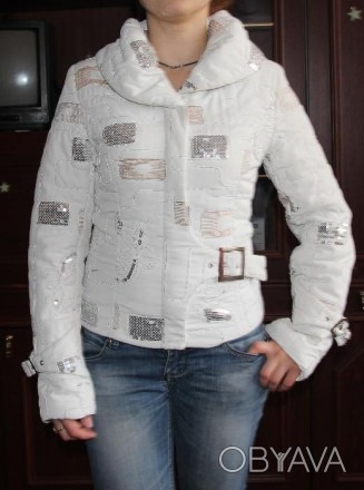весняна курточка 42 розміру біла з блискітками якщо цікавити пишіть в приват. . фото 1