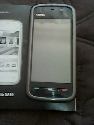 Продам под ремонт, мобильный телефон Nokia 5230,с двумя зарядными устройствами с. . фото 2