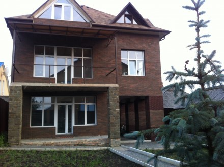 Современный новый дом построен с газоблоков и отделан клинкерным кирпичом,еврокр. Донбас Арена. фото 2