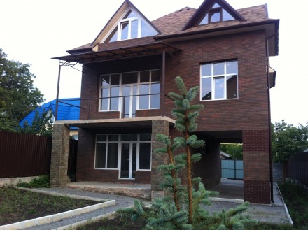 Современный новый дом построен с газоблоков и отделан клинкерным кирпичом,еврокр. Донбас Арена. фото 3