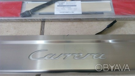 Металические накладки на внутренние проемы порогов с надписью Carrera и подсветк. . фото 1