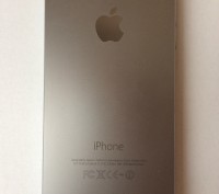 Комплект:

Телефон iPhone 5s 32gb (Space Gray);
USB кабель (не оригинал) ;
З. . фото 3