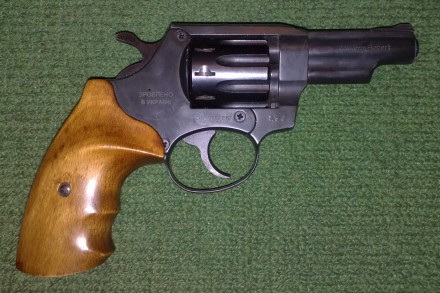 Продам револьвер под патрон Флобера в Горловке Safari РФ-430.

Не требует реги. . фото 2