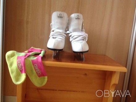 Продам кожаные коньки+носки для коньков для фигурного катания для девочки размер. . фото 1