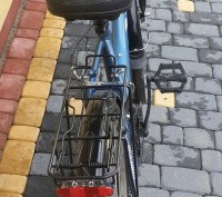 Алюмінєвий міський велосипед на 28 колесах 
Динамо втулка на передньому колесі
. . фото 5