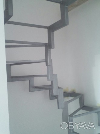 Проектуємо та виготовляємо каркасні металеві сходи. 

тел. 067-354-74-97. . фото 1