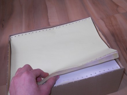 Лента бумажная перфорированная фальцованная самокопирующаяся для матричных принт. . фото 2