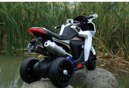 Мотоцикл детский FT-6288 :
- мягкие колеса EVA
- ключ зажигания
- аккумулятор. . фото 4