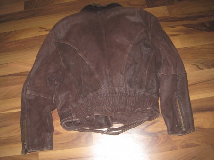 качественная ,замшевая куртка, в отличном состоянии , 48-50размер.. . фото 5