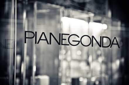 PIANEGONDA 

Бренд Pianegonda был основан в 1994 году талантливым и креативным. . фото 6