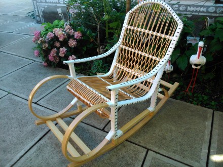 Кресло-качалка плетеное из лозы ручной работы, размеры: длина 1,20, ширина 60, в. . фото 4