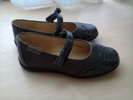 Продам испанские кожаные туфли на липучке,цвет- серый метал,в отличнейшем состоя. . фото 3