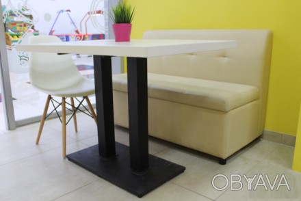 
Барный стол, основание черного цвета, столешница белого цвета, прямоугольная 12. . фото 1