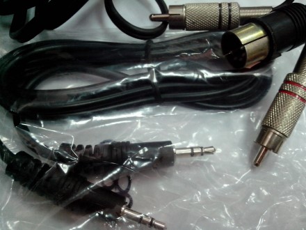 Кабель-переходник для передачи аудио и видео сигнала.
Скарт/тюльпан - 35 грн
С. . фото 6