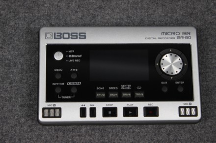 Товар в отличном состоянии 

Цена: 5400 грн
 
Цифровой рекордер Boss BR-80 M. . фото 2
