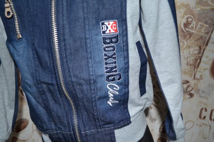 комбинированная джинсовая куртка,очень оригинальная и круто смотрится для вашего. . фото 3