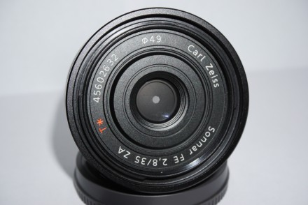 Продам обєктив Sony Carl Zeiss Sonnar T*35mm f/2.8 ZA (SEL35F28Z) e-mount. (можл. . фото 3