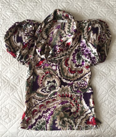 продам красивую блузу Beggon BGN из натурального шелка, 100% оригинал
размер на. . фото 1