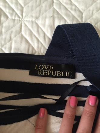 продам сине-бело летнее бандажное платье бренда Love Republic
бирки с размером . . фото 6