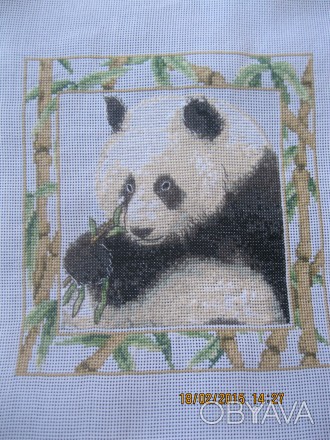 Ручная работа. Вышитая картина " Мишка  панда".  Картина выполнена на белой канв. . фото 1