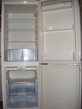 Холодильник Веко CS321CB с нижней морозилкой на 3 отделения 1,8 м б/у. Возможна . . фото 3