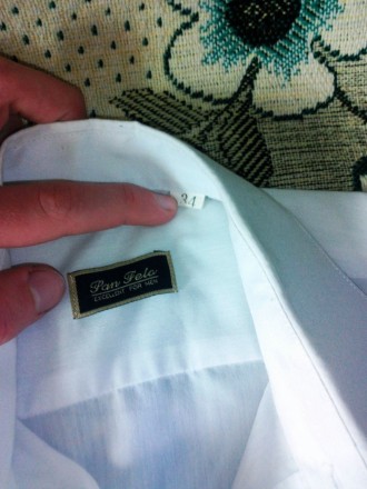 Продам белую рубашку,подросткового размера,ворот 34,не заношена,не застирана,оде. . фото 5