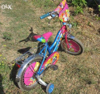 Детский велосипед с усиленной рамой и поддерживаемыми колесиками.. . фото 3