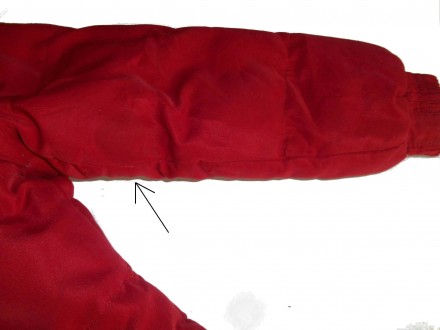 Теплая детская красная куртка с капюшоном 
Размер:   104 / 2-4 года.   
Ткань . . фото 9